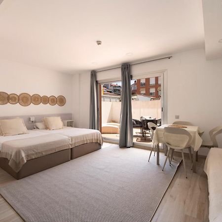 Aparthotel Centric Castelldefels Exterior foto
